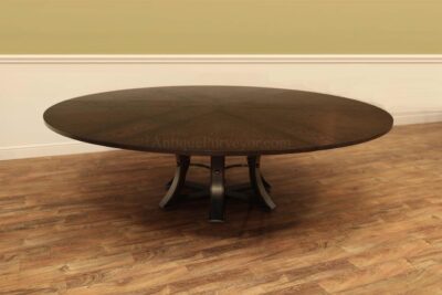 Large round Jupe table for 10 to 12 people