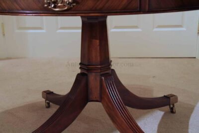 Solid mahogany hexagon pedestal with 4 outswept legs