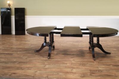 Expanding Dining Table, Round Expanding Dining Table with Three Leaves