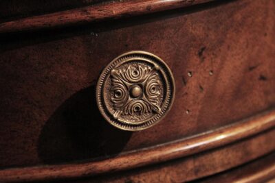 Fine drawer pulls