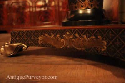 Floral handpainted details on pedestals