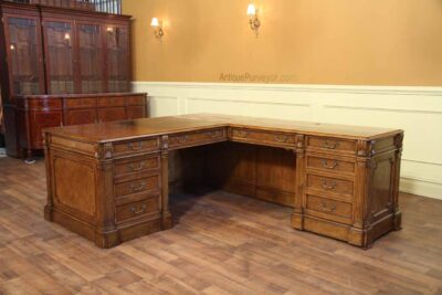 High quality walnut return desk. Traditional style, perfect for the executive home office.