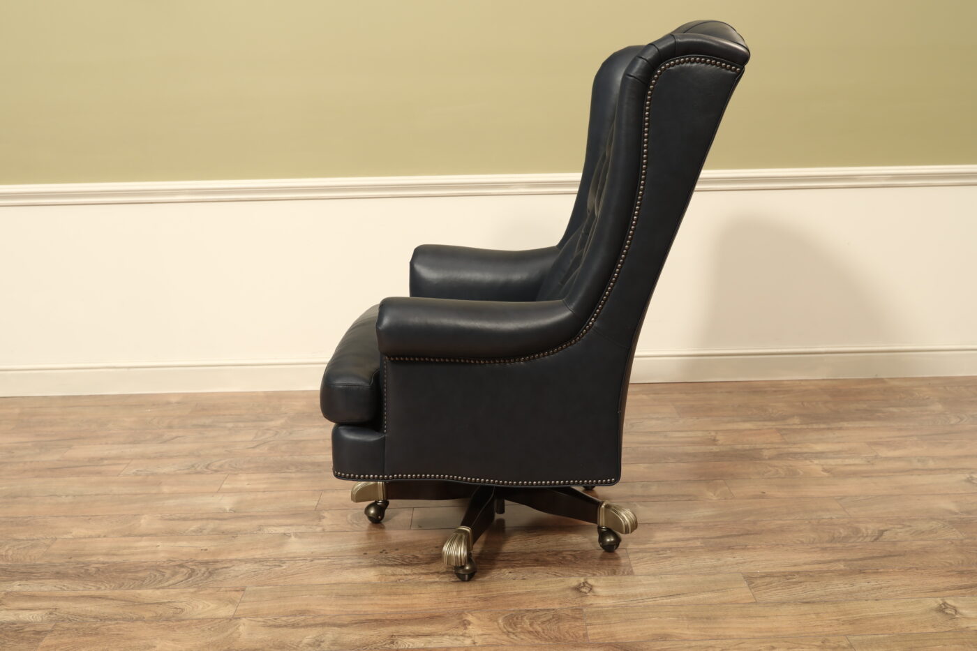 Hancock & Moore Wrenn Tufted Executive Chair - Image 7