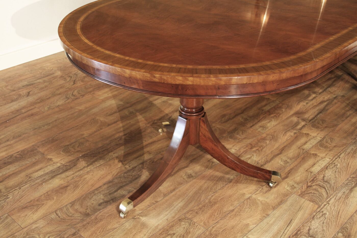 Oval double pedestal inlaid mahogany dining table - Image 7