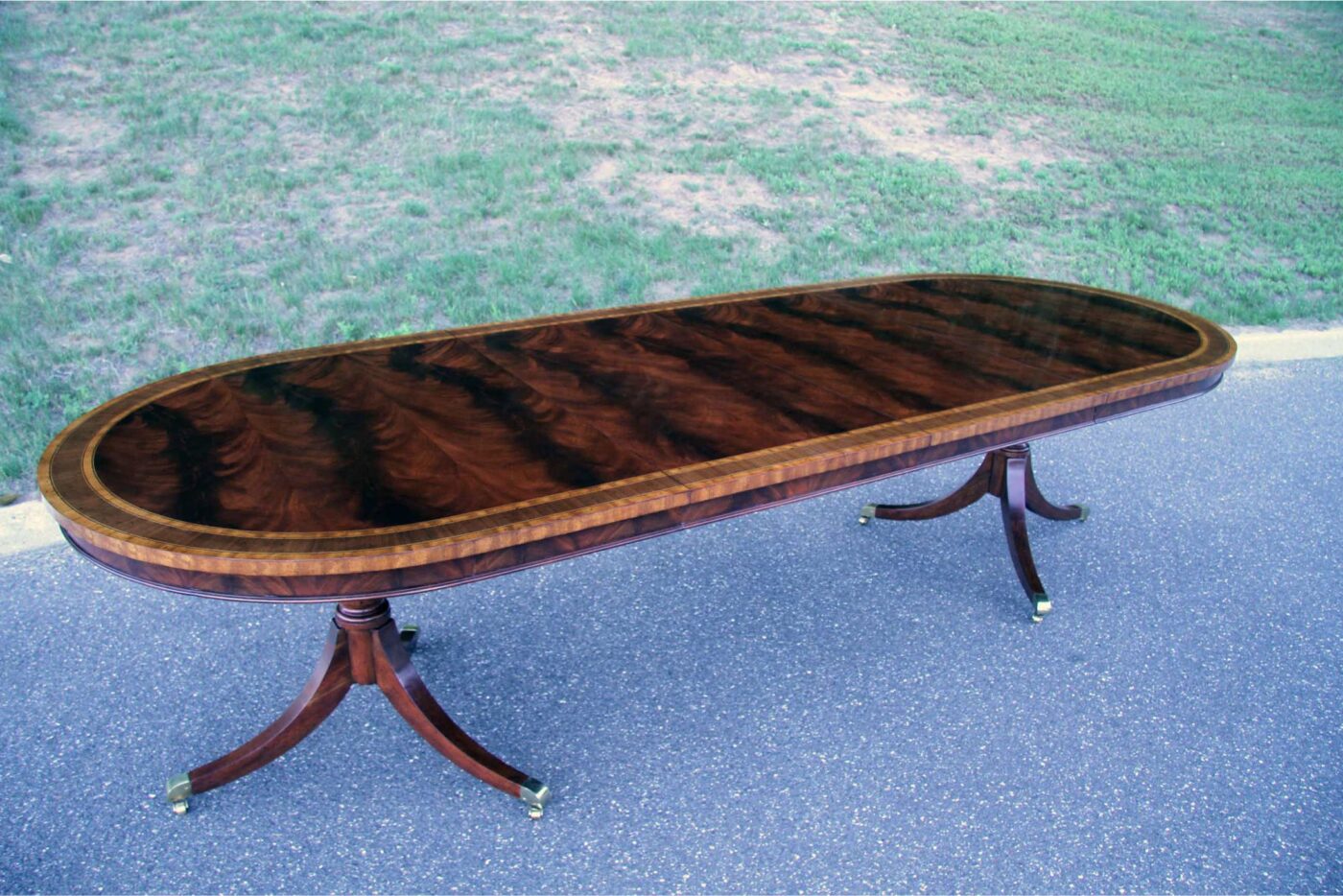 Oval double pedestal inlaid mahogany dining table - Image 2