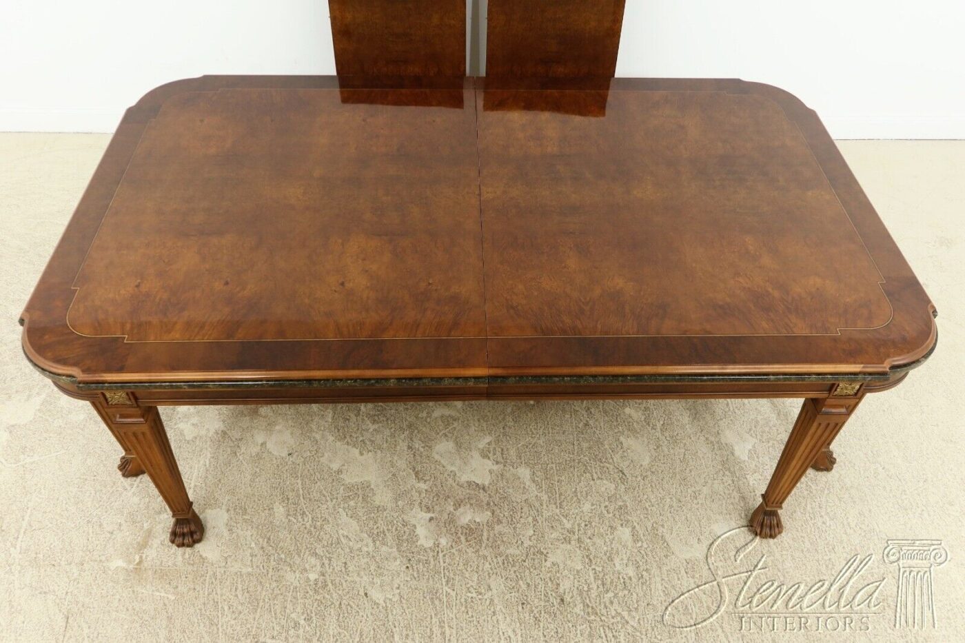 Vintage American Made Regency-Style dining table with 2 leaves - Image 26